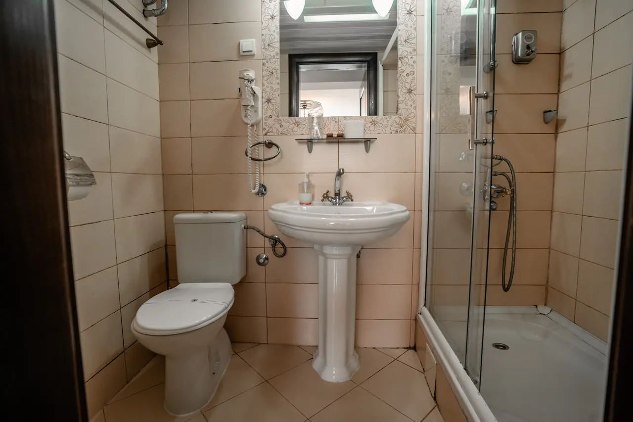 Bathroom wide