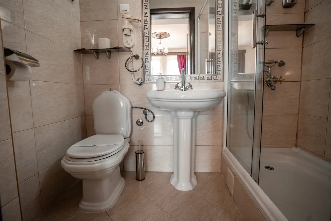 Bathroom wide