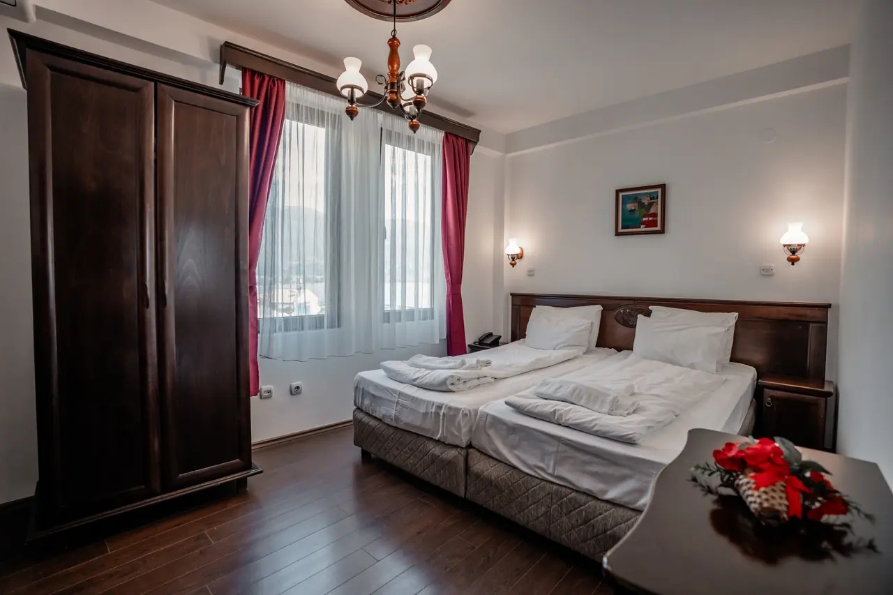 Wide with wardrobe, flowers in front